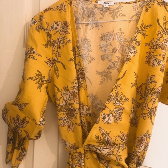 ✨LIKE NEW Ardene high low wrap dress ✨ - Picture 4 of 4